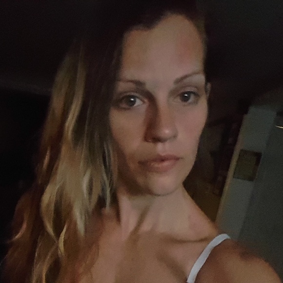 Meet your posher - Picture 3 of 8